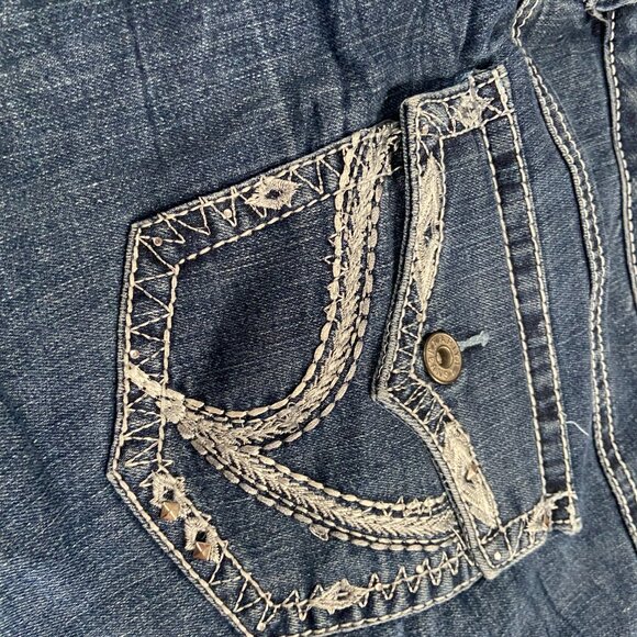 Ariya Jeans Denim Embroidery W16 Shorts - Picture 4 of 10